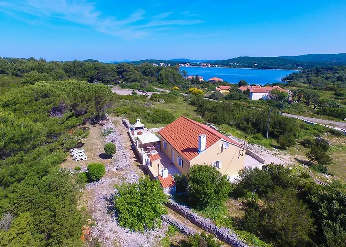 Сasa de vacaciones House With A Parking Space Veli Rat, Dugi Otok - 8096 Veli Rat