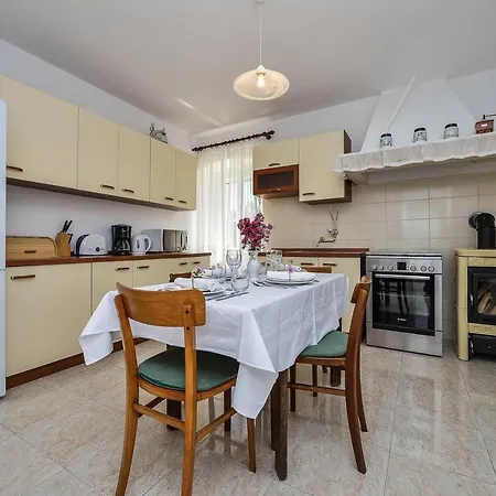 House With A Parking Space Veli Rat, Dugi Otok - 8096 Вели-Рат