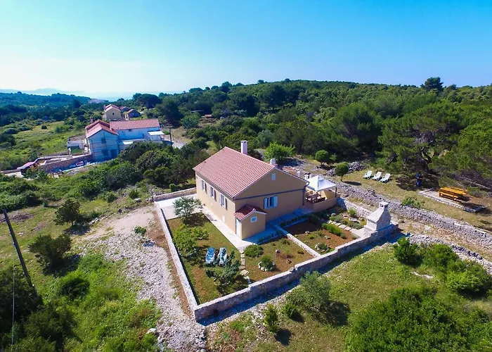 House With A Parking Space Veli Rat, Dugi Otok - 8096 بيت للعطل فيلي رات