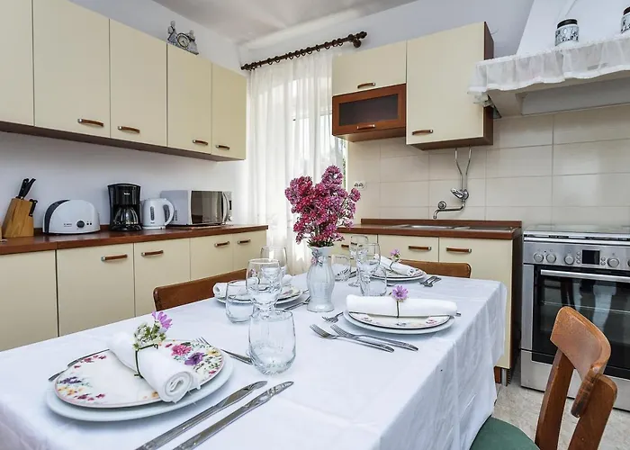 House With A Parking Space Veli Rat, Dugi Otok - 8096 فيلي رات