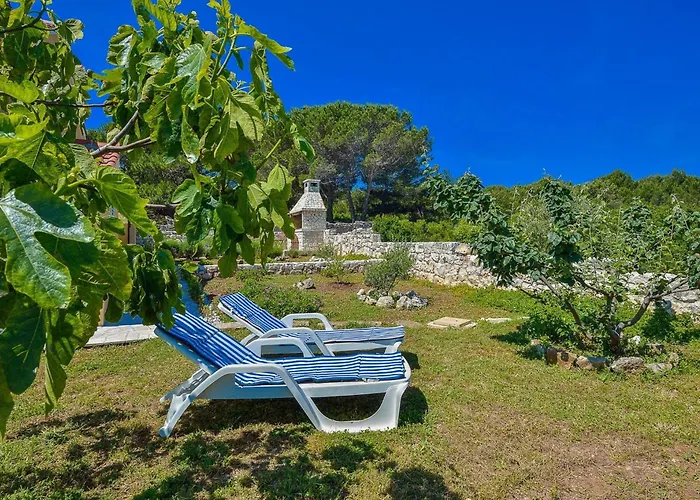بيت للعطل House With A Parking Space Veli Rat, Dugi Otok - 8096 فيلي رات